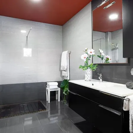 Le Llar Casa Con 2 Piscinas 1 Climatizada Interior Muy Cerca De Santiago De Compostela * Amés