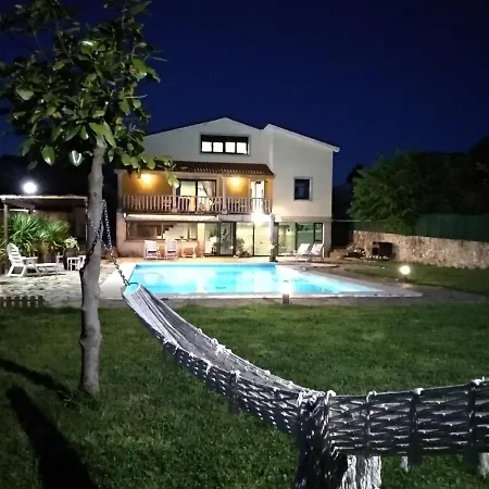 Le Llar Casa Con 2 Piscinas 1 Climatizada Interior Muy Cerca De Santiago De Compostela * Amés