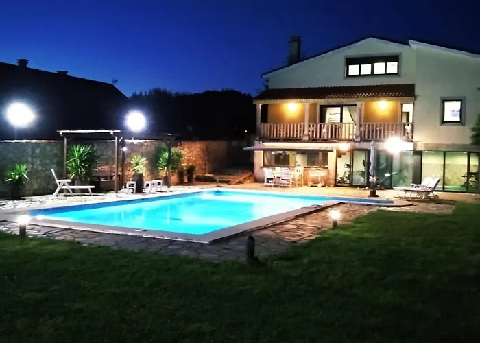 Le Llar Casa Con 2 Piscinas 1 Climatizada Interior Muy Cerca De Santiago De Compostela בית נופש