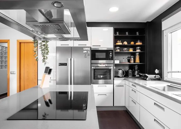 Le Llar Casa Con 2 Piscinas 1 Climatizada Interior Muy Cerca De Santiago De Compostela